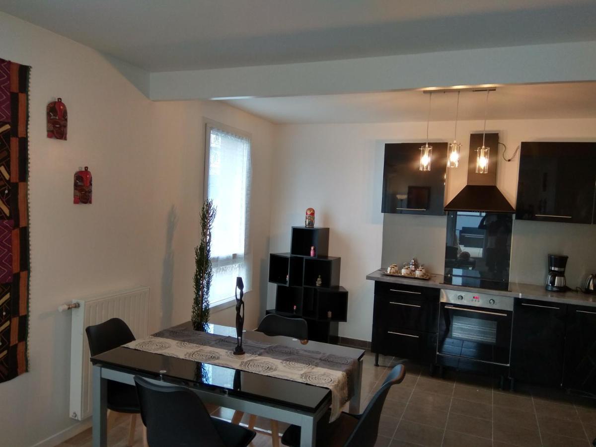 Saint Denis Appartement 2 Chambres Avec Parking Eksteriør bilde